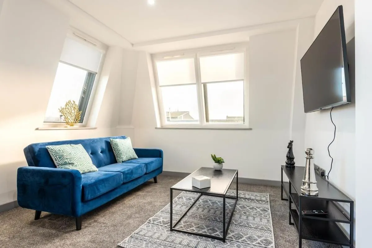 Modern 1 Bedroom Apartment In Central Hull Kingston upon Hull 0*,