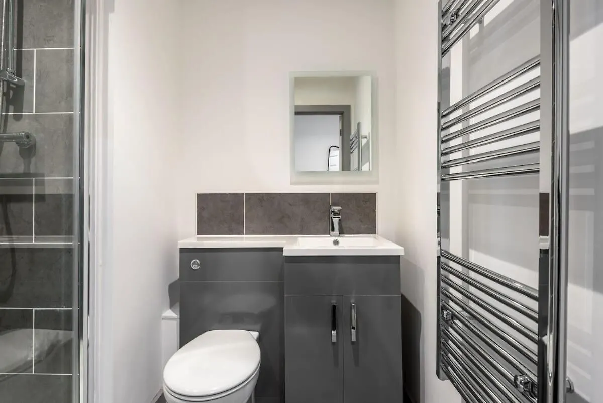 Modern 1 Bedroom Apartment In Central Hull Kingston upon Hull 0*,  Egyesült Királyság